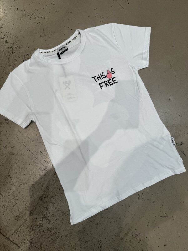 T-SHIRT THIS IS FREE BERNA