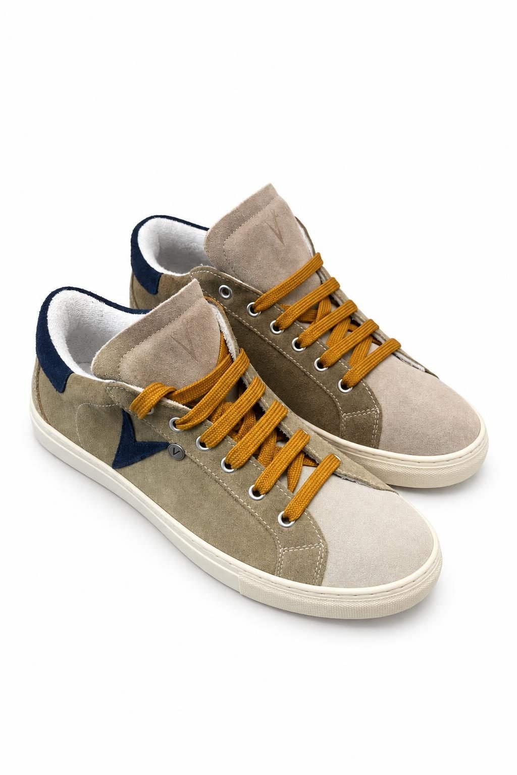 Scarpa Scamosciata Bassa V2